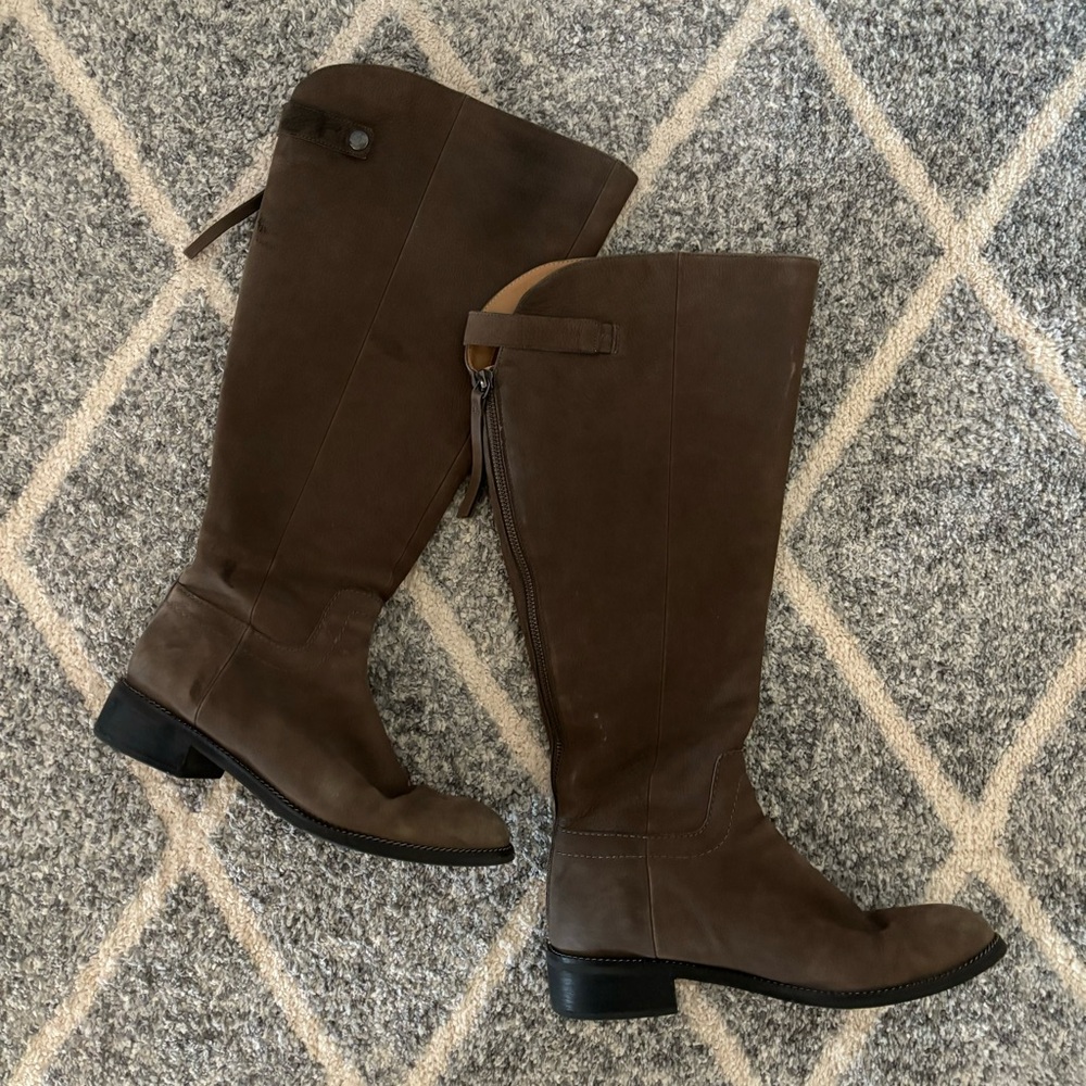 • [Franco Sarto] Suede Boots •